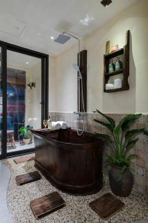 Central Haven 1BR With Projector, Wifi, Tub - Hanoi - 3