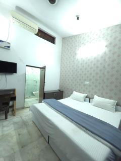hotel tripta ganga - 4