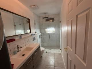 1940s Beauty near Downtown Medical Center and UH - Houston - 2