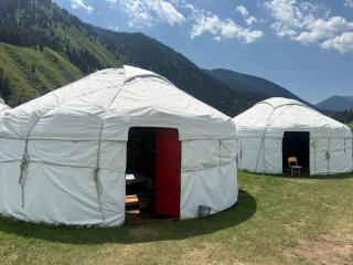 Lyazzat Yurta - Kurmenty - 0