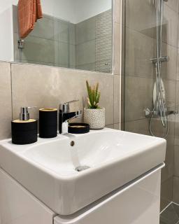 Cozy Studio Apt at Loxwood House - Accra - 8