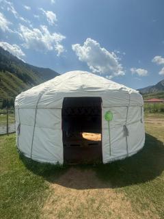 Lyazzat Yurta - Kurmenty - 1