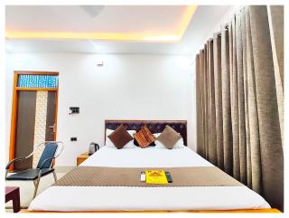 HOTEL SHREE MATESHWARI # PALACE Near Ramjanambhoomi - Shri Hanuman Garhi Mandir 800M & Ayodhya Dham Junction Railway Station - Fully Air Conditioning Rooms - Free Wifi & Parking Facilities - Excellent Customer Service - Ayodhya - 4