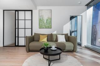 City Escape 2 Bedroom next to Skybus with Sauna Pool and Gym - Melbourne - 6