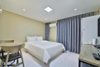 Cheongju Yongam Sloth Hotel - Cheongju - 8