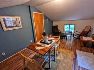 Cattail Creek Retreat Cozy Cabin with Fireplace - Burnsville - 3