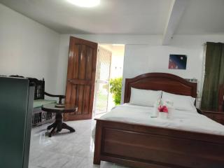 Angel Gina Guesthouse - Pooc - 1