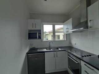 7 Beds including 4 Double Beds, 1 Single Bed, 2 Double Sofa Beds Serviced House A - Auckland - 9