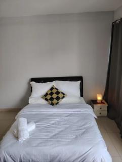 STAY at SkyLuxe Trefoil Setia City - Setia Alam - 5