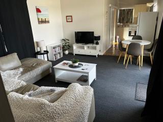 The little white box - Broken Hill - 0