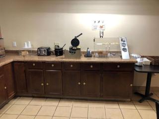 Americas Best Value Inn Beatrice - Beatrice - 3