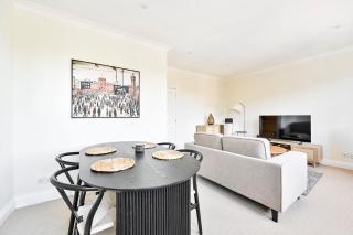 Chelsea Chic, Quiet, Light Filled, Upscale - 3