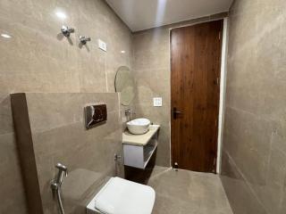 Hotel Deciduous - Faridabad - 1