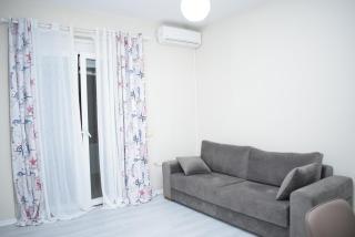 Breezy Lungomare Apartment - 7