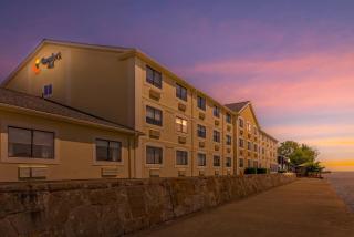 Comfort Inn River's Edge - 5