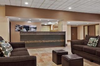 Quality Inn & Suites - Whitehorse - 9
