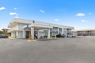Rodeway Inn - 8