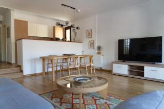 Elegant 2BR with Private Garage in the Old Town - Kavala - 8