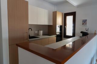 Elegant 2BR with Private Garage in the Old Town - Kavala - 4