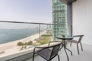 3BR Overlooking Sea, Ain Dubai, and Bluewaters Island, Walking Distance to the Beach, The Address Residences, Jumeirah Beach Residence by Deluxe Holiday Homes - 2
