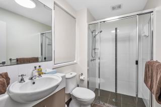 Two-Bedroom Apartment in Cairns City Centre - Cairns - 1