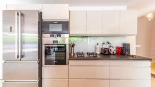 Lovely Villa with Lush Garden - 1