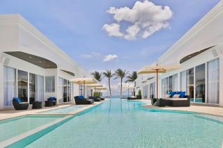 The Privilege Hotel Ezra Beach Club - Bangrak Beach - 5