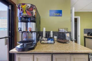 Best Western Fairwinds Inn - 3