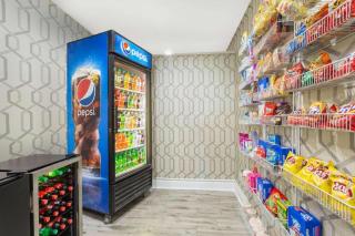 Clarion Pointe - Greensboro Coliseum Area - Greensboro - 4