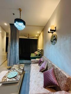 Luxurious Supernova - Noida - 7