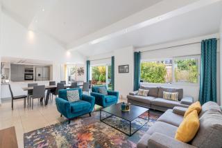Valentine by Terry's Homes - Cannes - 0