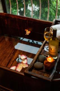 Elevated Urban Stay With Netflix, Bathtub, Wifi - Hanoi - 5