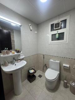 شقه مفروشة مجهزة بالكامل - Sharjah - 7