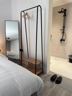 استديو الصحافة بمدخل ذاتي - Riad - 1