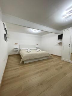 Vico Spaccanapoli 2 - 7