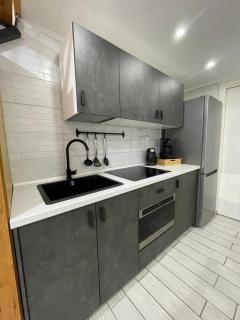 Vico Spaccanapoli 2 - 4