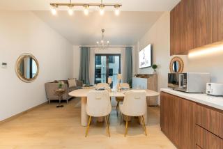 Stylish 1BR Apartment in La Mer Dubai with Balcony and Partial Marina Views - Dubai - 3