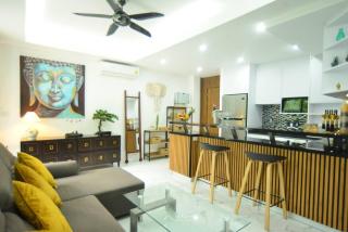 Cozy Retreat Near Beach and Pools - 7