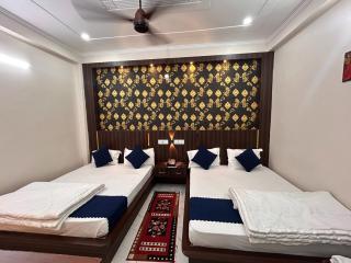 Hotel Prine Palace Near Ramjanambhoomi & Temple - Free Wi-Fi - Parking and Room Service - Fully Air Conditioning Rooms - Ayodhya - 1