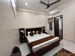 Hotel Prine Palace Near Ramjanambhoomi & Temple - Free Wi-Fi - Parking and Room Service - Fully Air Conditioning Rooms - Ayodhya - 8