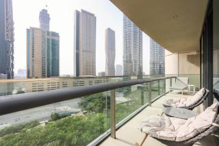 Prime Located 2BR Near Burj Khalifa & Dubai Mall - 8