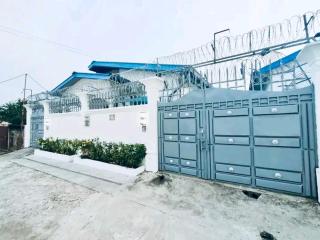 Villa meublée à Brazzaville quartier diatade 3 chambres salon douches toilettes cuisine équipée Entièrement Climatisée chauffe eau - - 7