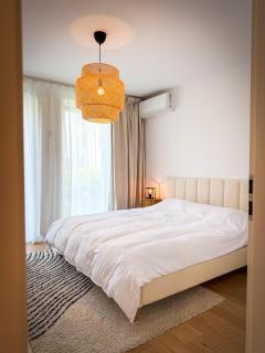 Little Rome - 2 Bedroom Apartment with Garden and Free Parking - Trnava - 0