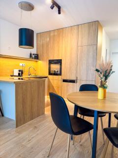 Little Rome - 2 Bedroom Apartment with Garden and Free Parking - Trnava - 3