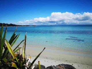 Beautiful architecturally & interior designed home - 4