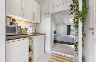 Lovely Farmhouse By Nidelva With Sauna And Hot Tub - 2