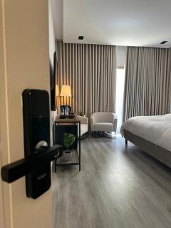 استديو الصحافة بالدخول الذاتي - Riad - 5