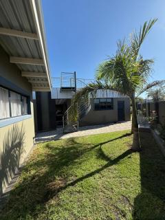 Davisons Guest House - 1