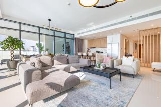 Luxury Stay, 3BR Palm View, Beach Vista - 4