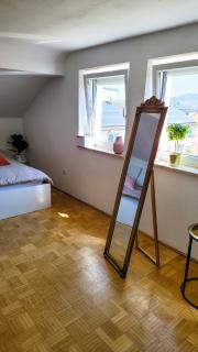 DG R- Helle 40m2 2-Zimmer Wohnung nähe Salzburg - Freilassing - 1